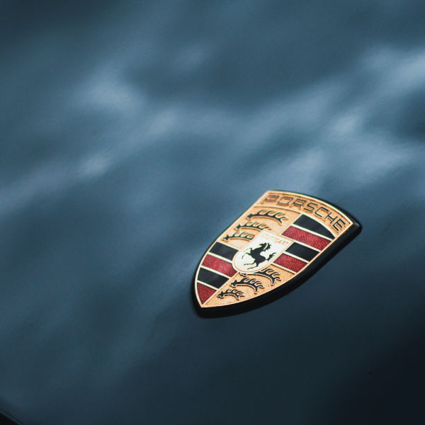 Porsche 911 Bonnet Black independent service centre